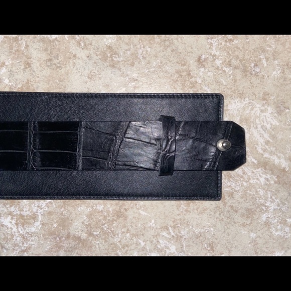 Black Wide Double Layered Statement Belt Size S - Picture 4 of 8